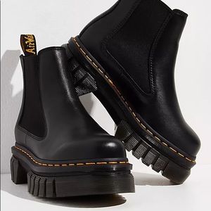 Dr Martens Audrick Chelsea boots - U.S. Women’s size 7